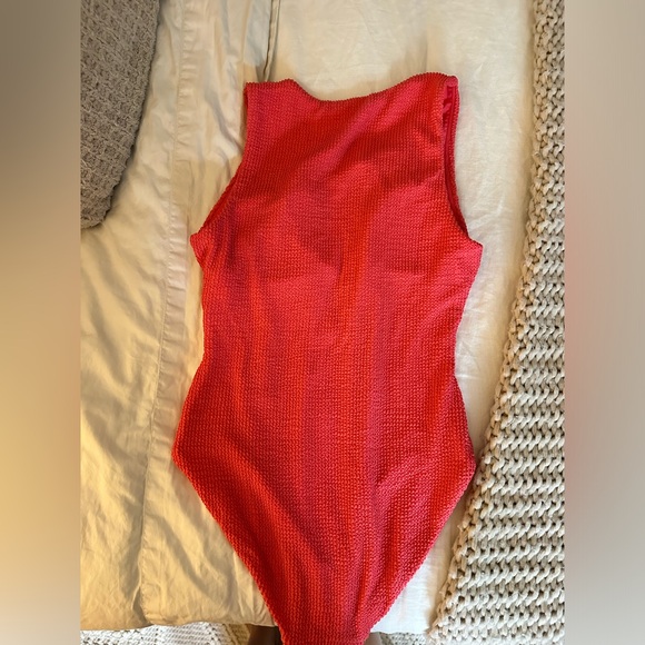 Andie Swim The Malibu One Piece Seersucker Pink Grapefuit Size Small NWT Classic - Picture 5 of 5